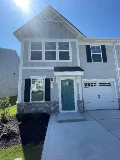Main picture of 411 Camarillo Ln