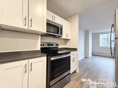 Main picture of 1344 N Dearborn St