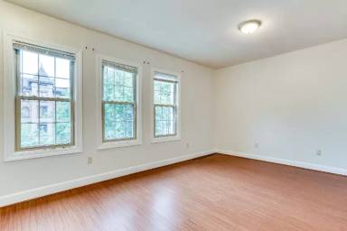 Main picture of 1111 Lamont St NW