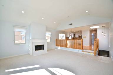 Main picture of 1733 Havemeyer Ln