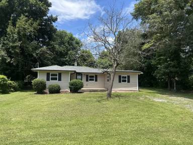 Main picture of 4444 Lamar Ave