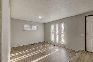 Main picture of 1300 Winnipeg Dr