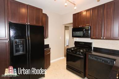 Main picture of 4312 N Clarendon Ave