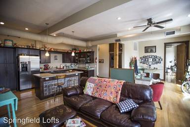 Main picture of 437 E Cherry St
