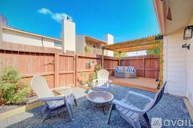 Main picture of 7373 Antoine Dr