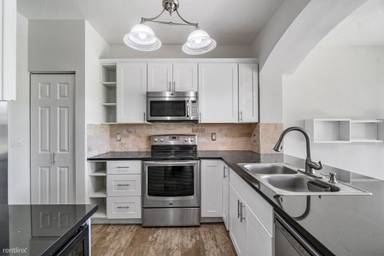 Main picture of 4961 Southard St