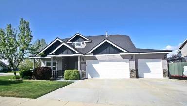 Main picture of 11004 W Rose Lake St