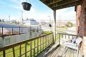 Main picture of 121 E Main St
