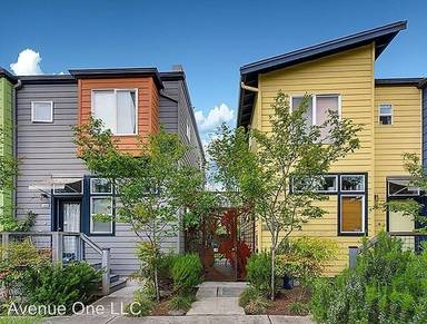 Main picture of 233 11th Ave E