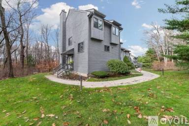 Main picture of 82 Conestoga Way