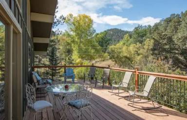 Main picture of 853 Wagonwheel Gap Rd