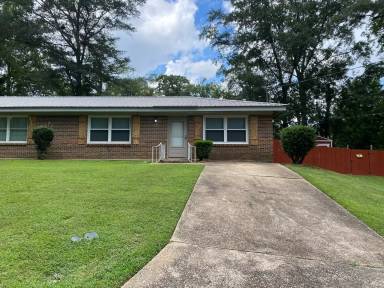 Main picture of 517 Godfrey Ln