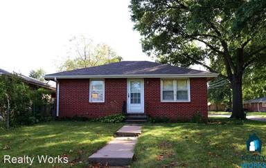 Main picture of 5701 Gladstone St