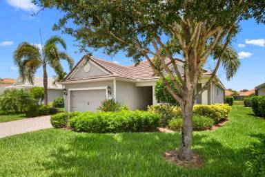 Main picture of 4633 Mystic Blue Way