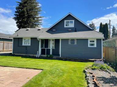 Main picture of 2519 Baker Ave