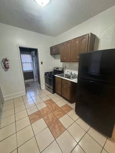 Main picture of 3226 Webster St