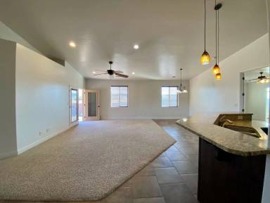 Main picture of 428 N 3420 W