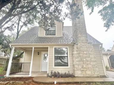 Main picture of 6403 Lohmans Ford Rd