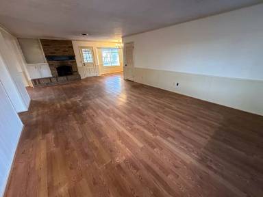 Main picture of 5221 SW 37th Ave