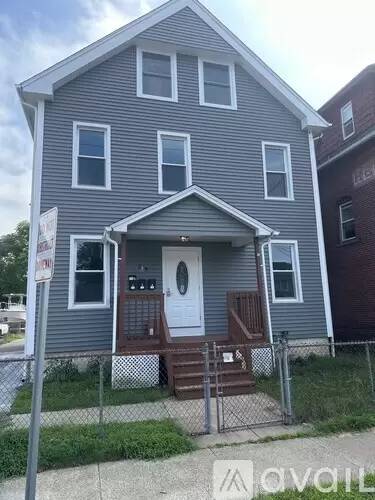 Main picture of 8 Judd Sq