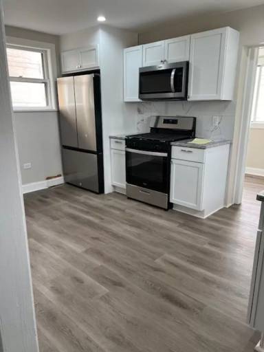 Main picture of 348 Massasoit St