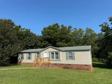 Main picture of 111 Songbird Ln