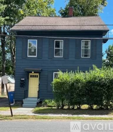 Main picture of 122 Pearl St