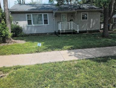 Main picture of 1616 Spruce Ct