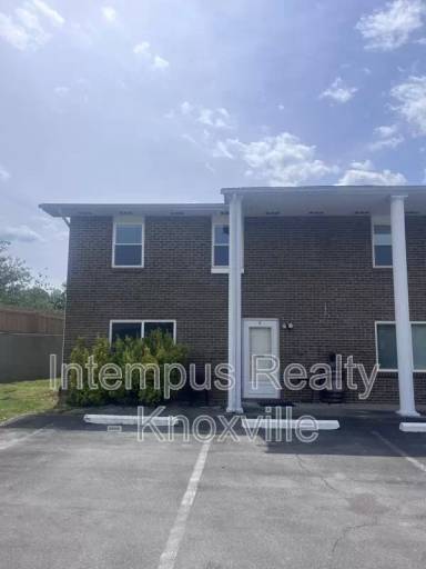 Main picture of Iroquois Lane - 405 ++