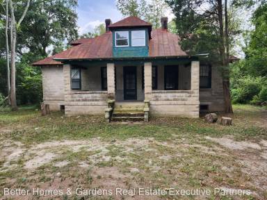 Main picture of 2266 White Rd