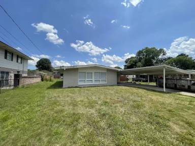 Main picture of 3026 Avondale Rd