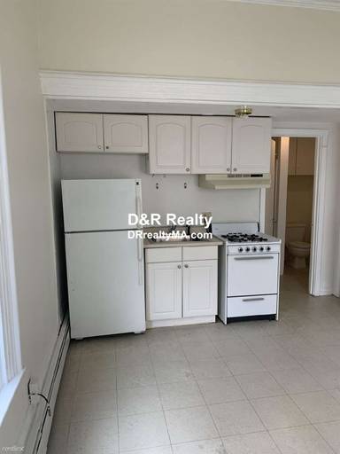 Main picture of 110 Perkins St