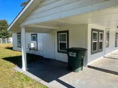 Main picture of 304 W Jackson St