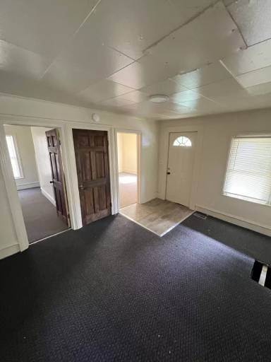 Main picture of 711 Cooley St