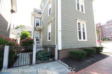 Main picture of 32 Ellsworth St