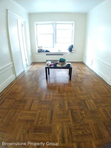 Main picture of 303 Crown St