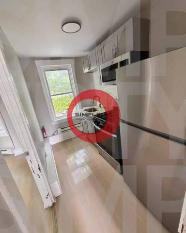 Main picture of 303 S 6th St