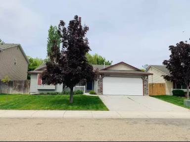 Main picture of 18323 Admiral Way