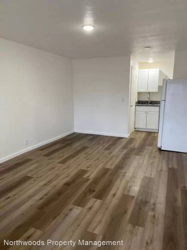 Main picture of 345 E Oregon Ave Apartments