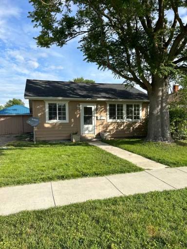 Main picture of 1015 1/2 10th Ave S