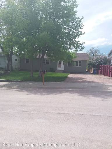 Main picture of 1111 Holcomb Ave