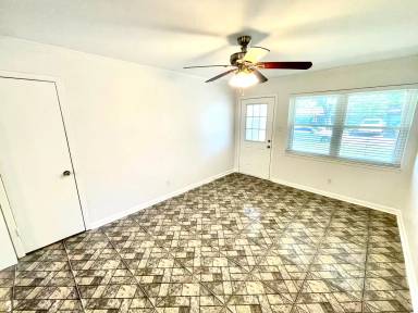 Main picture of 201 E Fuller Dr