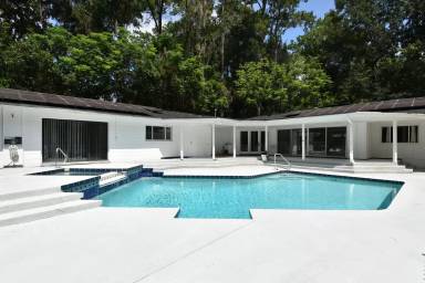 Main picture of 1641 NW 10th Ave