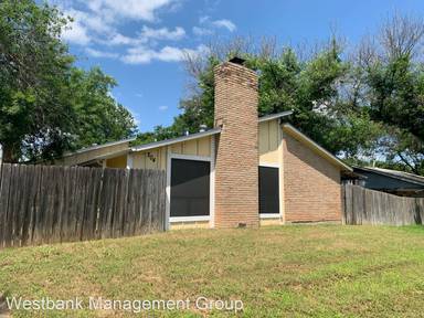 Main picture of 204 W William Cannon Dr