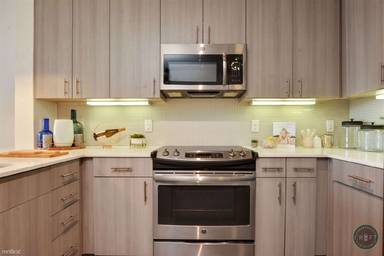 Main picture of 2505 E 6th St