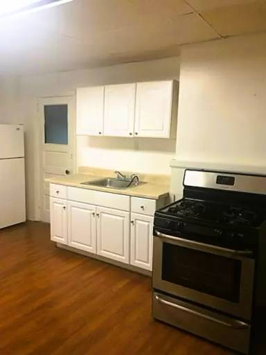 Main picture of 904 Island Ave