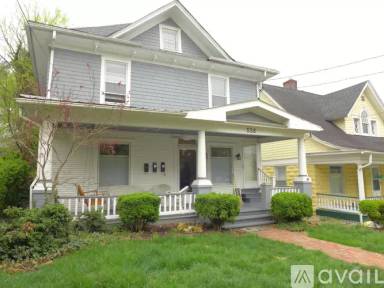 Main picture of 526 King George Ave SW