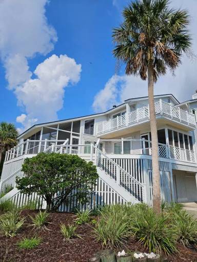 Main picture of 3110 Ion Ave