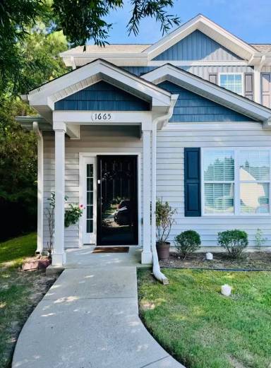 Main picture of 1665 Quail Cir