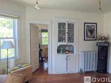 Main picture of 64 Linden Ave